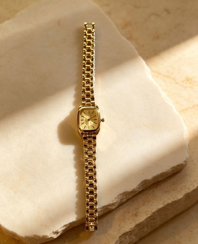 Vintage gold tone cushion - gold,