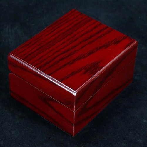Classic wood watch - watch, box