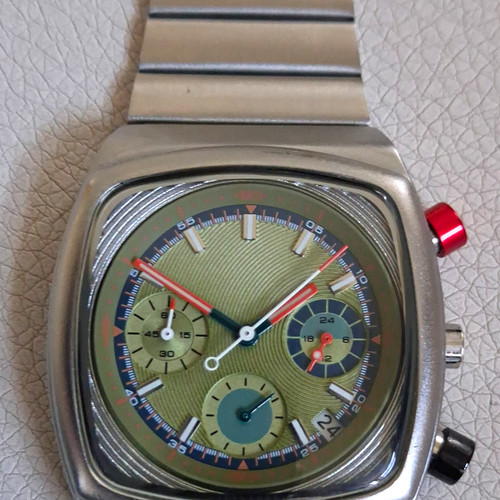 Men green dial chronograph - men’s,