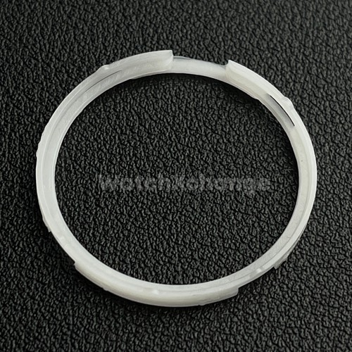 Plastic movement holder fit - movement,
